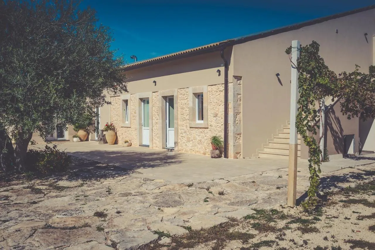 Villa La Mela Di Venere à Palazzolo Acreide Séjour à la ferme