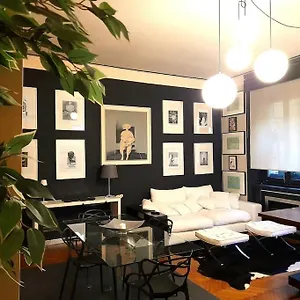 https://dimora-vespri.italymilanhotels.net